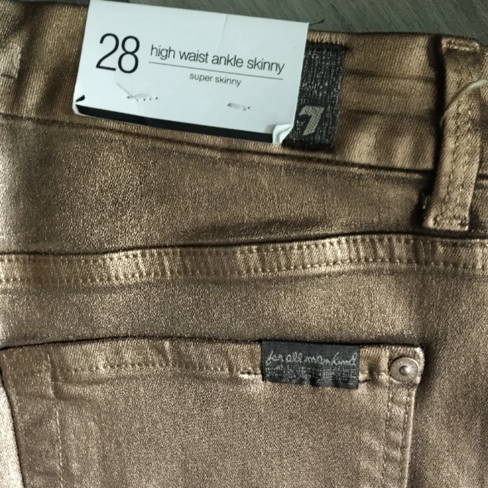 7 For All Mankind Metallic Gold High Waist Skinny Jeans - Picture 9 of 9